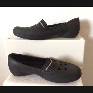 Crocs Iconic Comfort Flats Women's Black Slip On Shoes Elastic Trim Sz 11